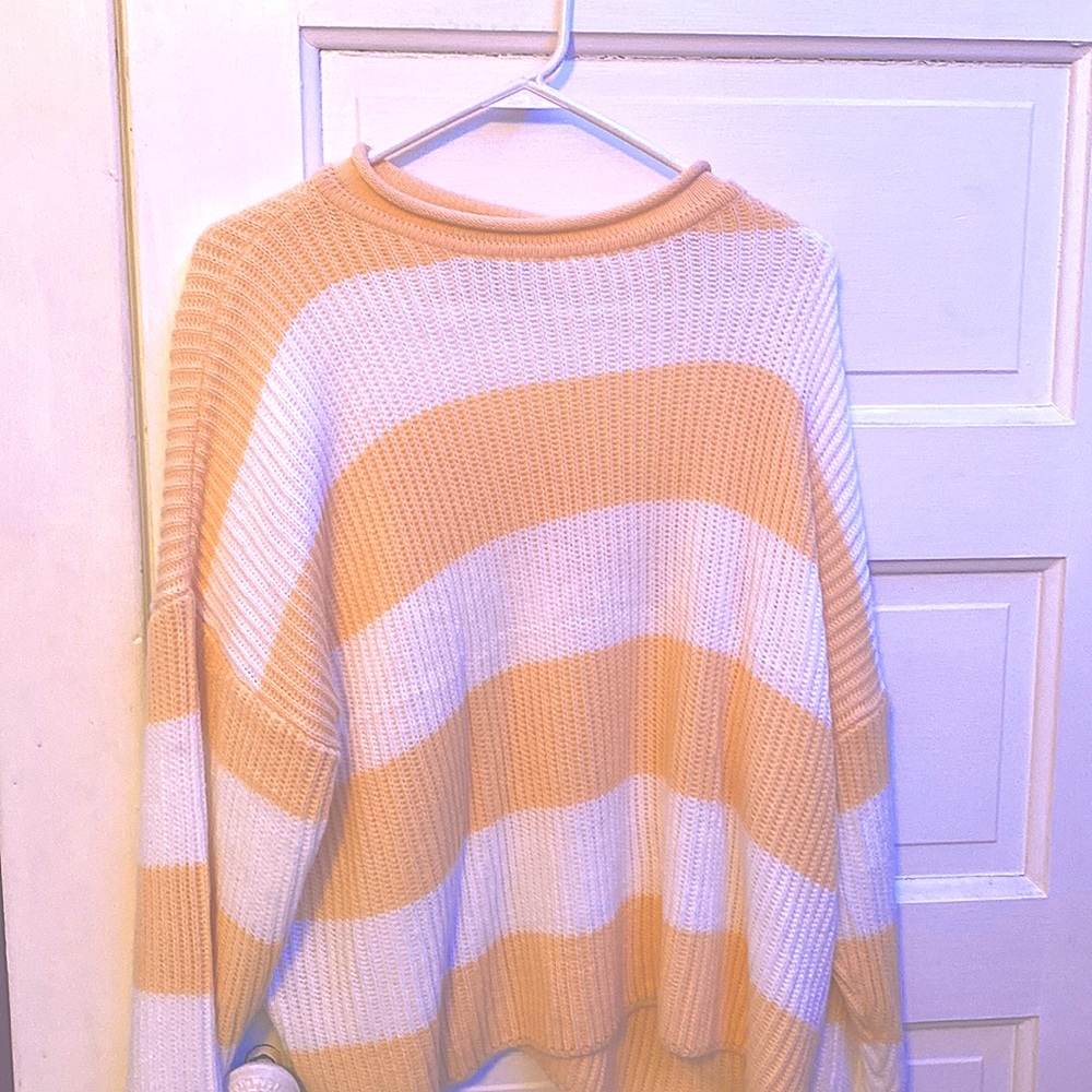 LEANI sweater,Size M